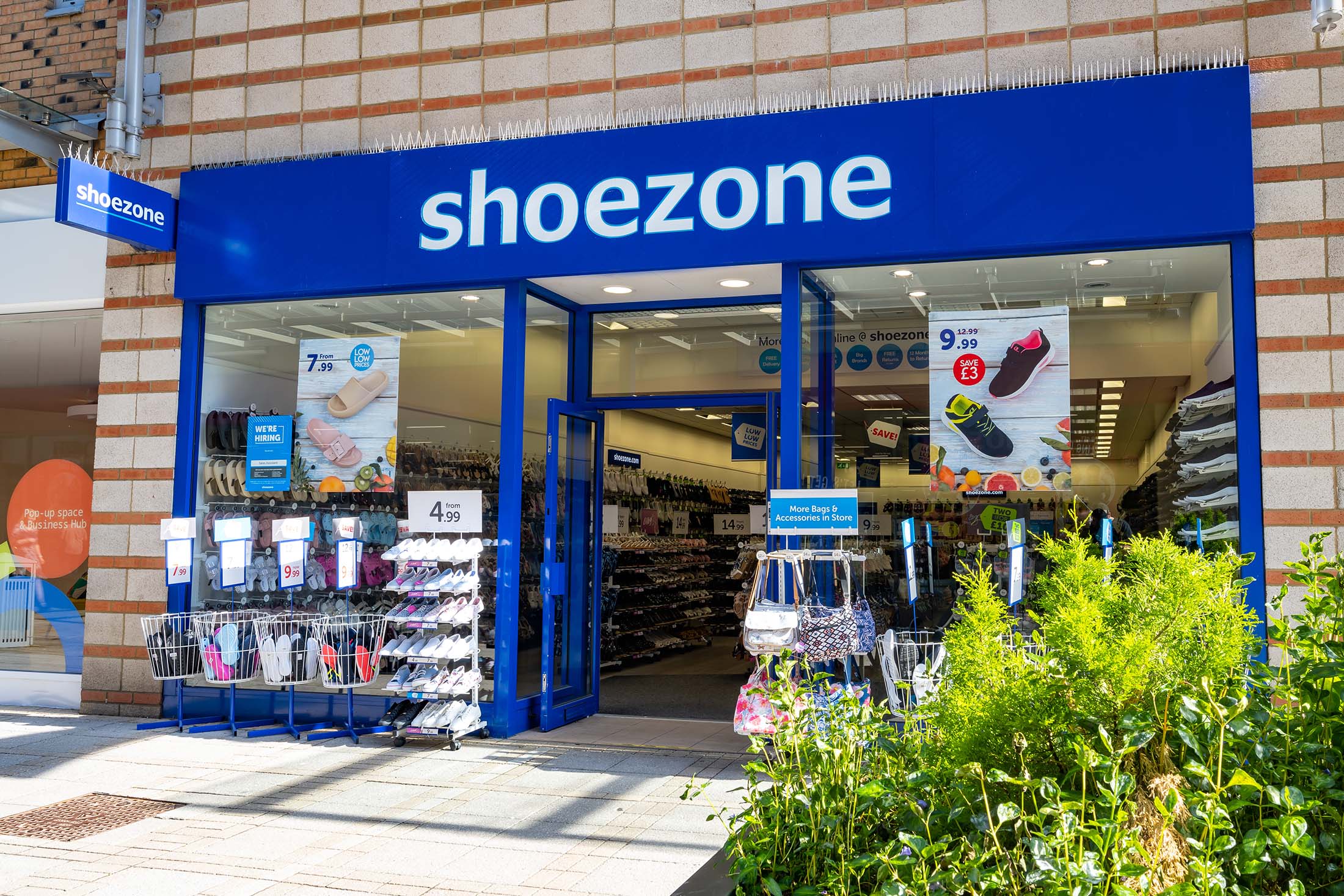 - shoezone.jpg